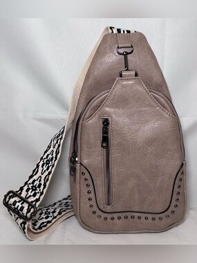 Sam & Hadley Sling Bag Tan with adjustable Guitar Strap Multi Pocket